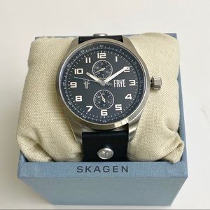 SOLD Frye Bowery leather Watch 42mm